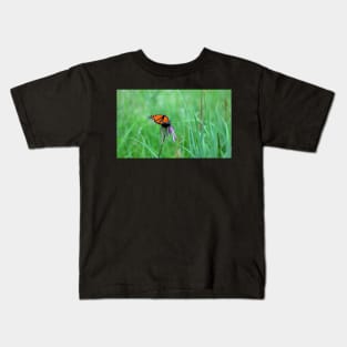 Monarch on a daisy Kids T-Shirt